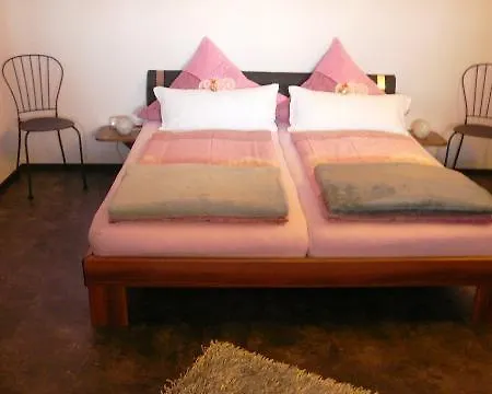 Apartmán Ferienwohnung Burgblick Pitzen